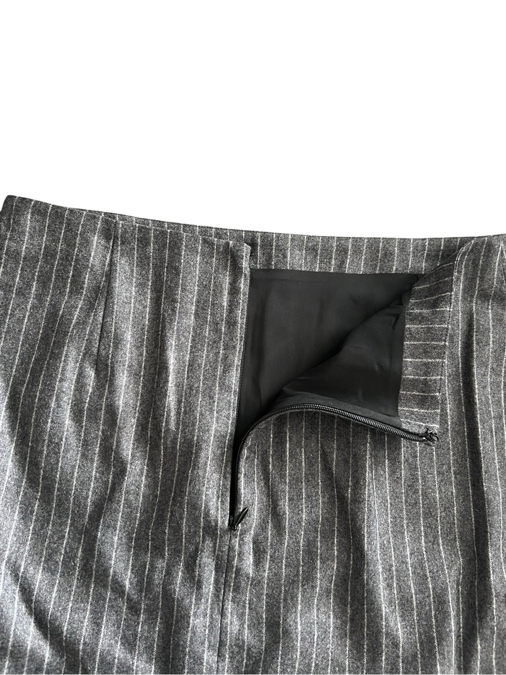 THE KOOPLES Cashmere-Wool Pinstripe Pencil Skirt Sz 3 - Picture 7 of 10